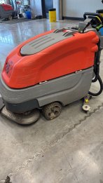 Podlahový čistící stroj HAKO B70