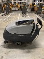 Podlahový mycí stroj Nilfisk BA 651